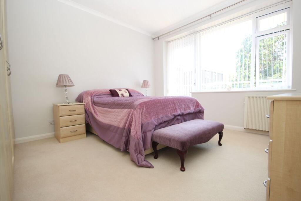 Apartment in Poole - More