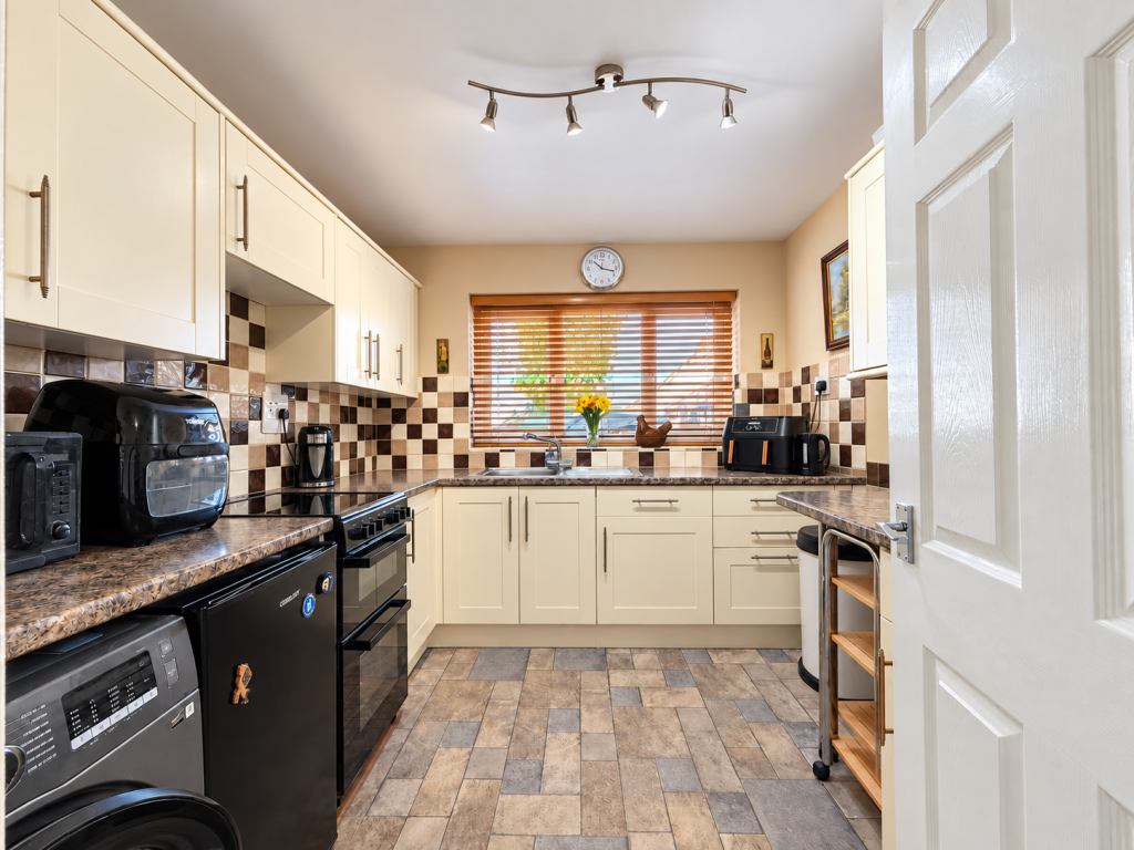 House in Taunton - View 4
