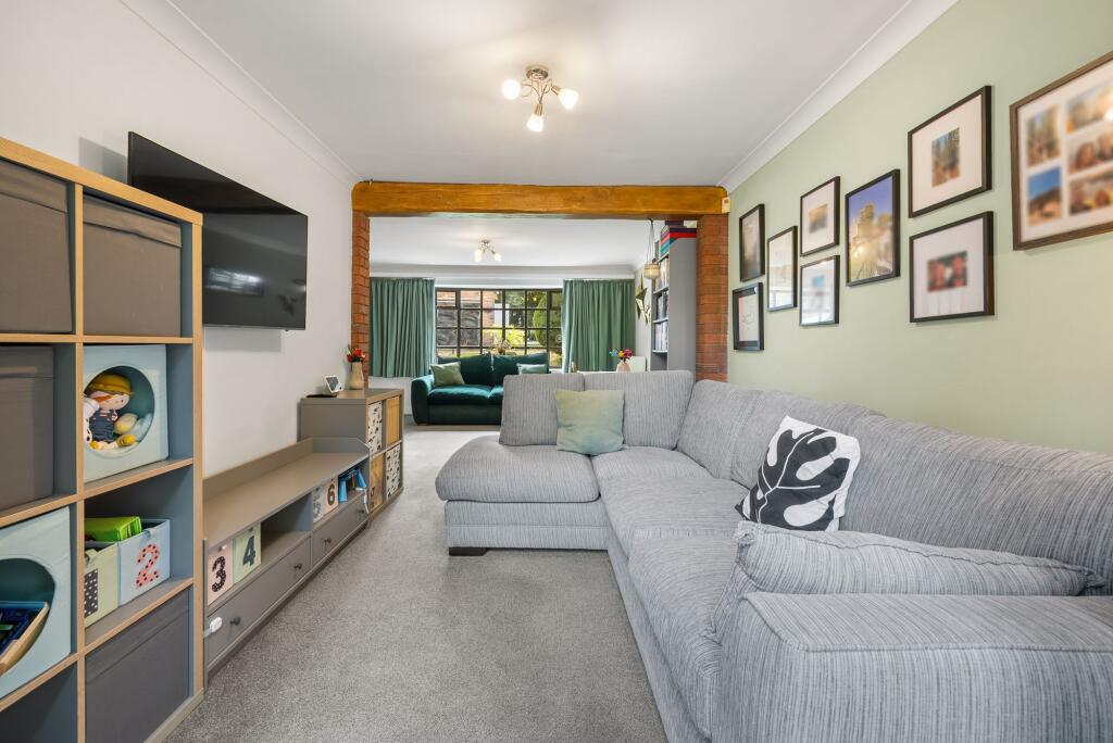 House in Worcester - View 4