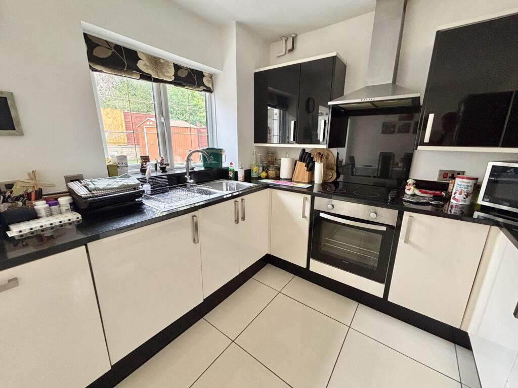 House in Swansea, Birchgrove - View 5