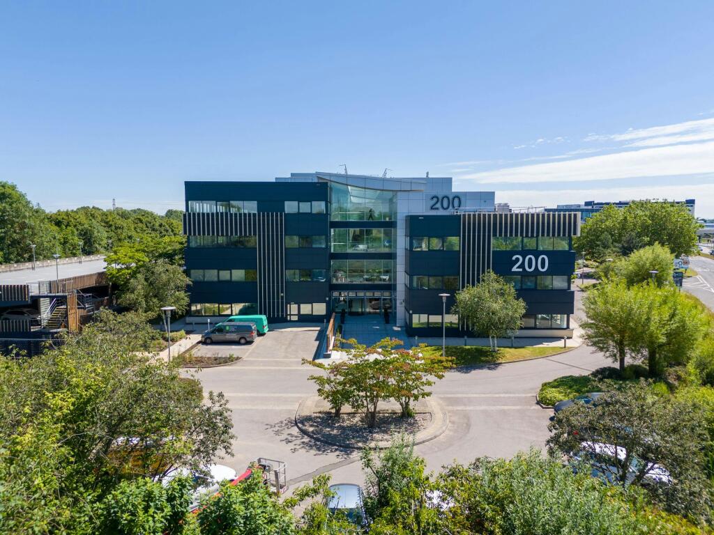 200 BERKSHIRE PLACE X SOLENT SKY SERVICES13.jpg