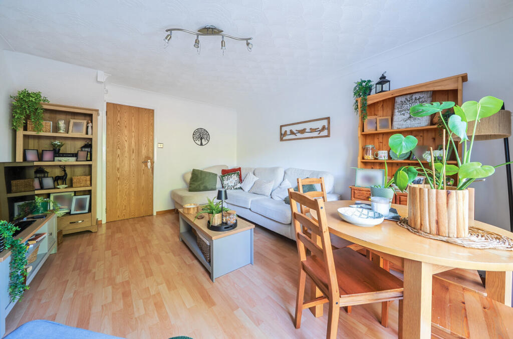 House in Havant, Waterlooville - View 5
