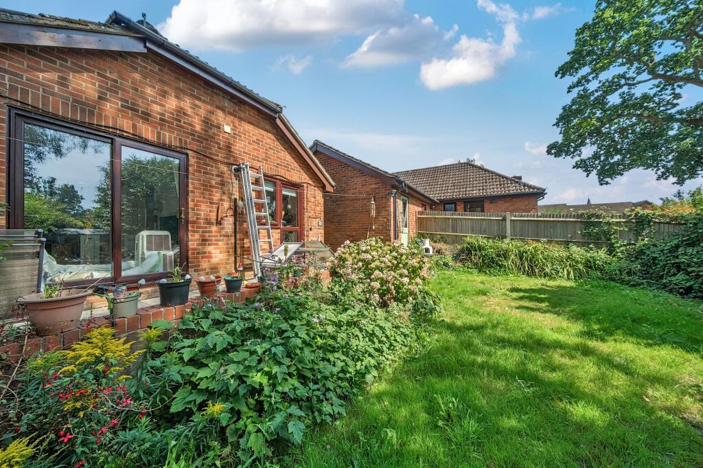 Fox Road, Haslemere, GU27 photo 3