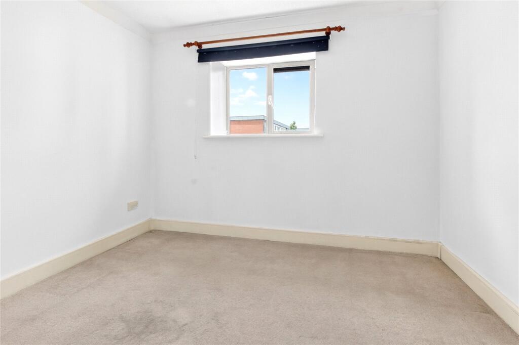 Apartment in Reading - More