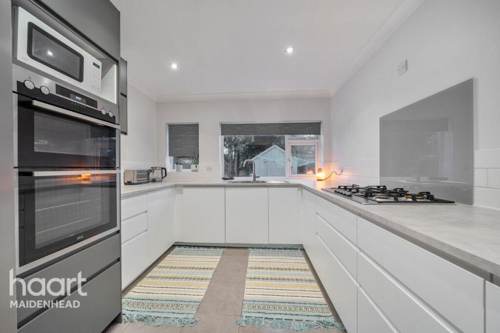 Meadow Way, Maidenhead photo 4