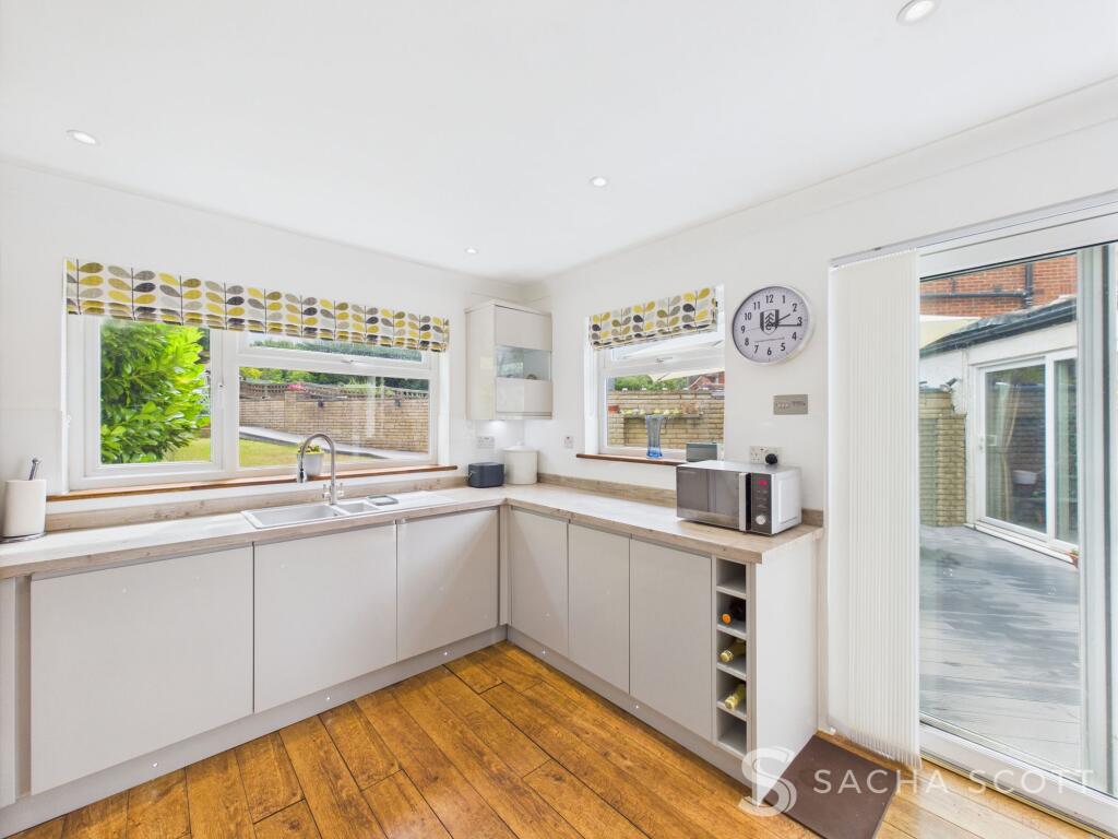 Partridge Mead, Banstead, SM7 - View 6