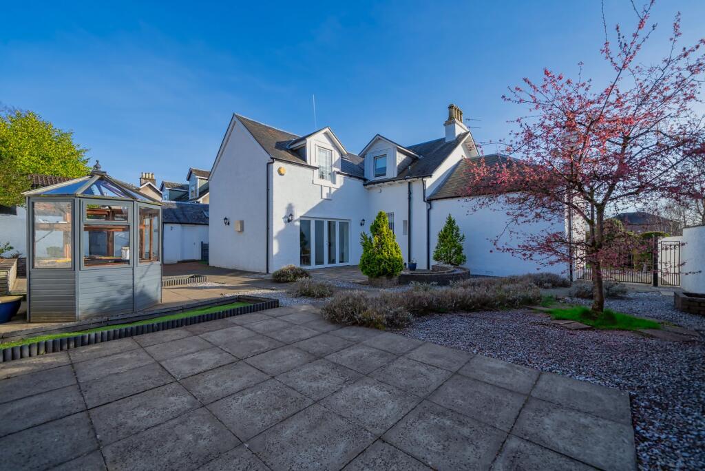 South Court, 28 West Montrose Street, Helensburgh, G84 9NG photo 4