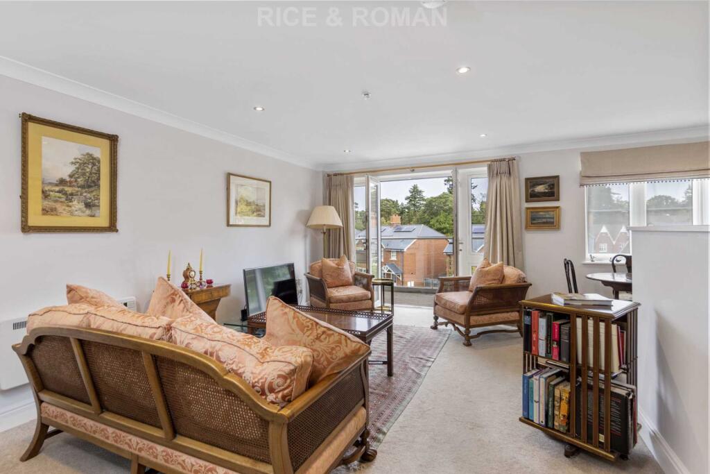 2-bed other on Rise Road, Ascot, £500,000