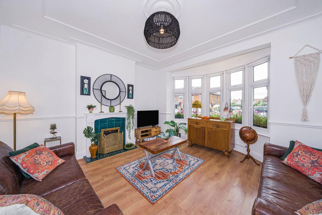 House in Southend-on-Sea, Essex - More