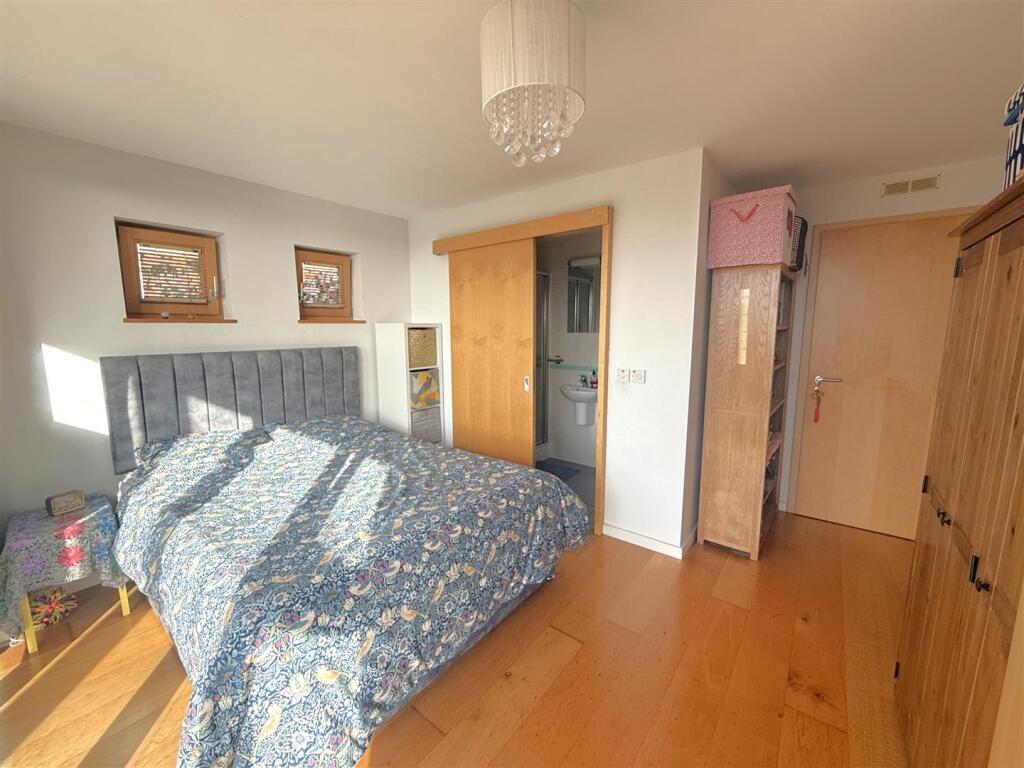Apartment in Weymouth and Portland, Overcombe - More
