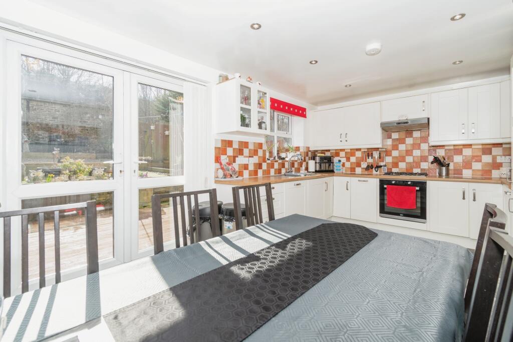 Additional image 9 of Hay Croft, Bradford, BD10