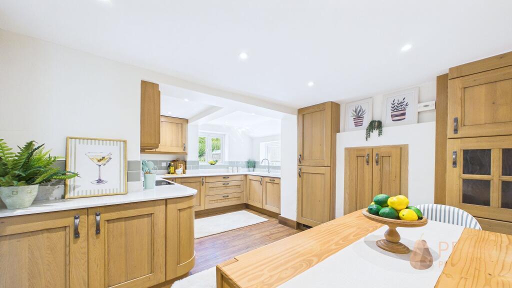 House in Horsham, Smock Alley, West Chiltington - More