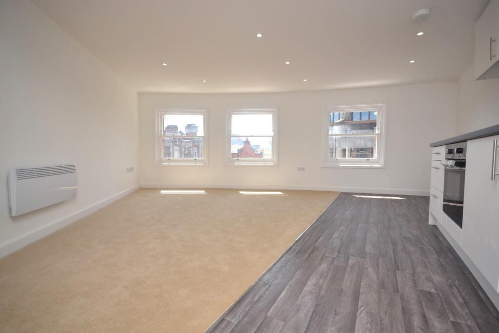 Apartment in Reading - View 5