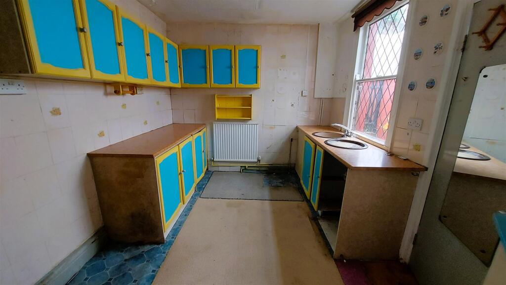 House in Swansea, Cymer and Glyncorrwg - View 5