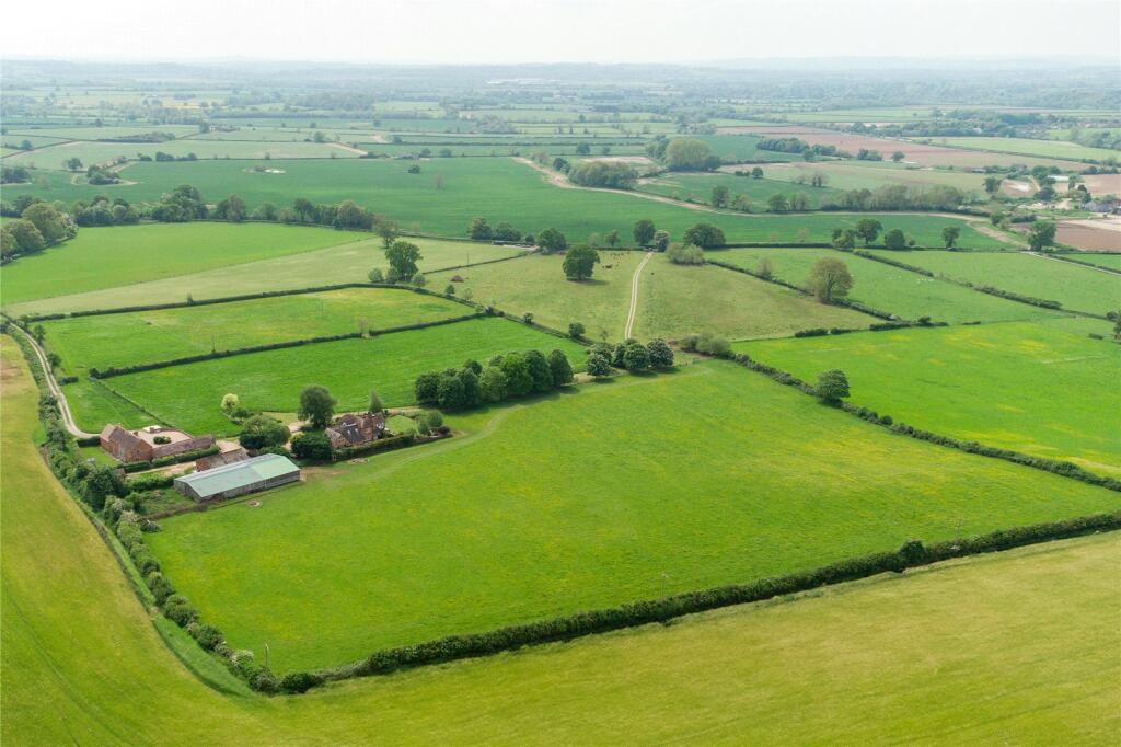 4-bed detached on Wasperton Lane, Barford, Warwickshire, CV35, £1,950,000