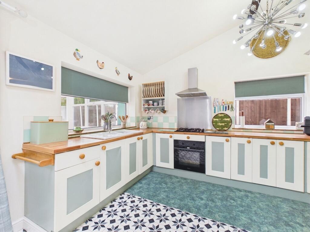 House in Gedling - View 4