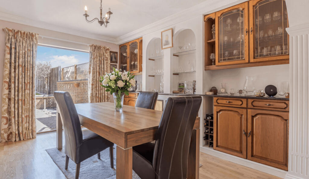 House in London - View 5