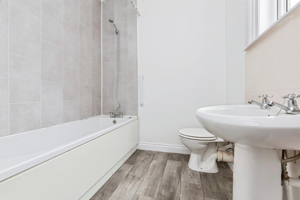 House in Stockton-on-Tees - More