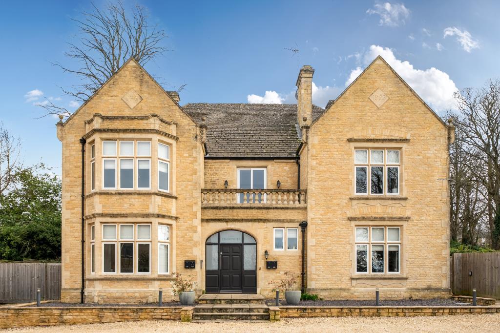 Main image of property: The Chestnuts, Spring Street, OX7