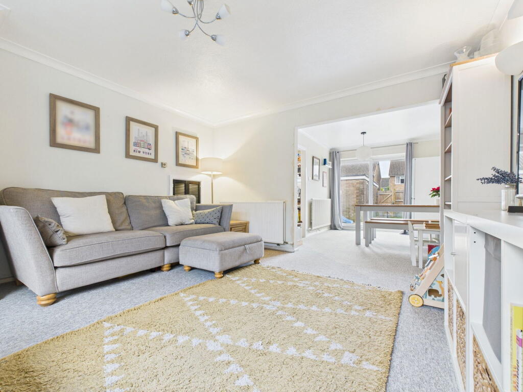 The Paddocks, Lancing, BN15 8DW photo 3