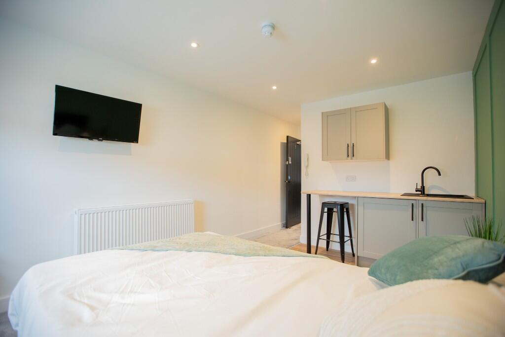 House in Portsmouth - View 3