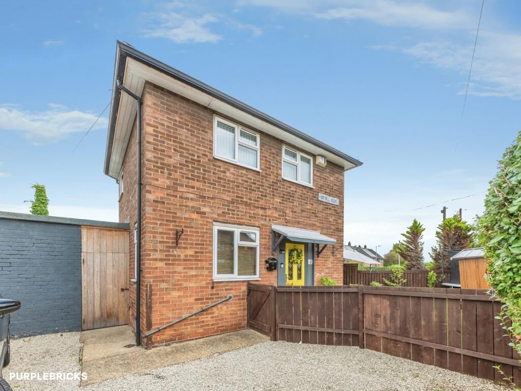 House in Hull - View 2