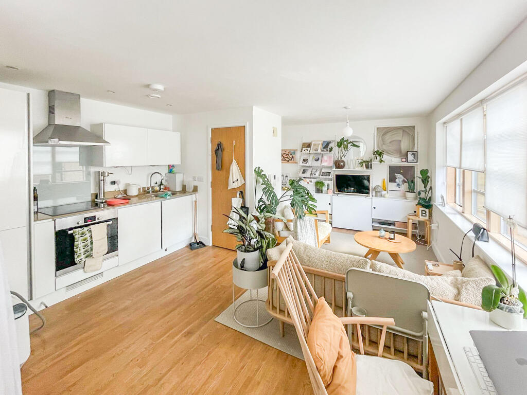 Main image of property: Mildmay Avenue, London, N1