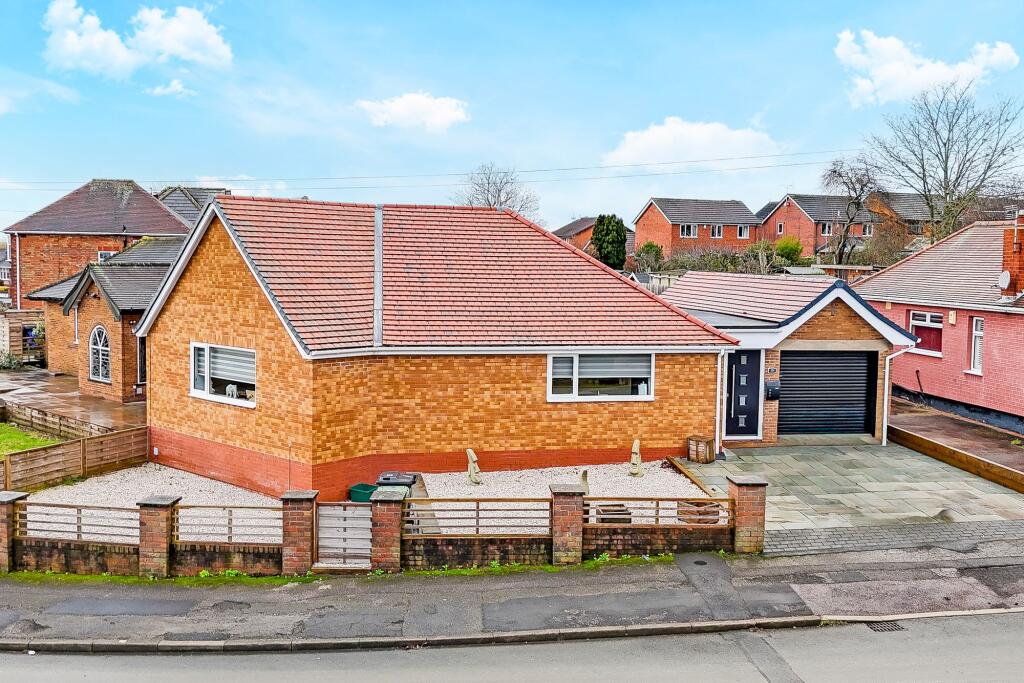 2-bed bungalow on Broadway East, Carlton, NG4, £350,000