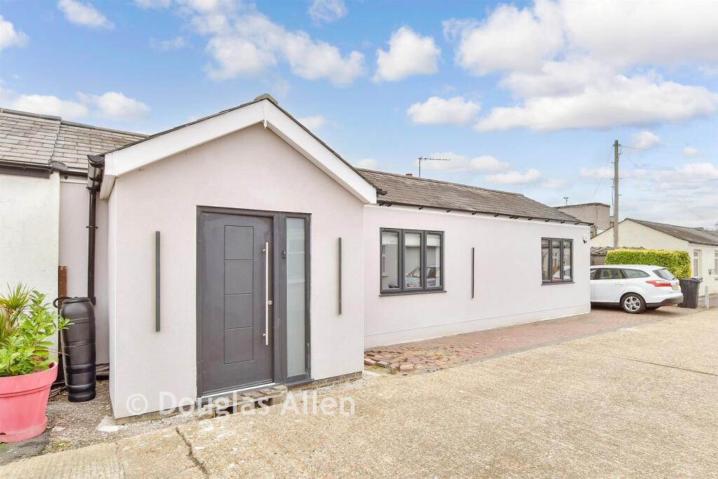 Main image of property: Forest Road, Ilford, Essex