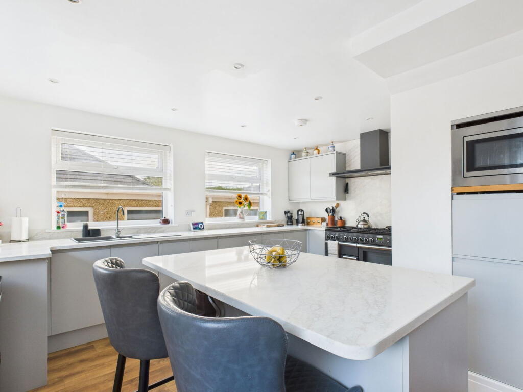 20 School Road, Heysham, LA3 2RG photo 2