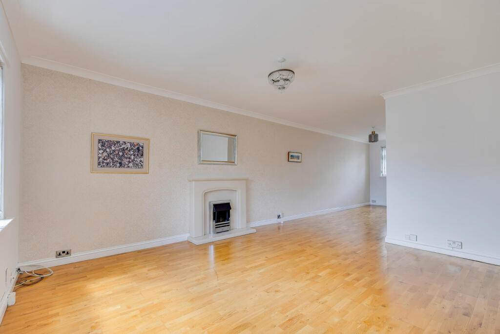Apartment in Cardiff, Whitchurch - View 4