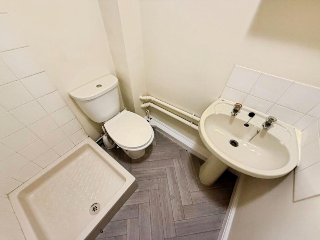 Apartment in Sheffield, Grenoside, Ecclesfield - More