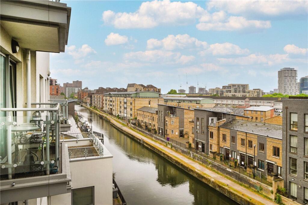 Main image of property: Aqua Vista Square, London, E3