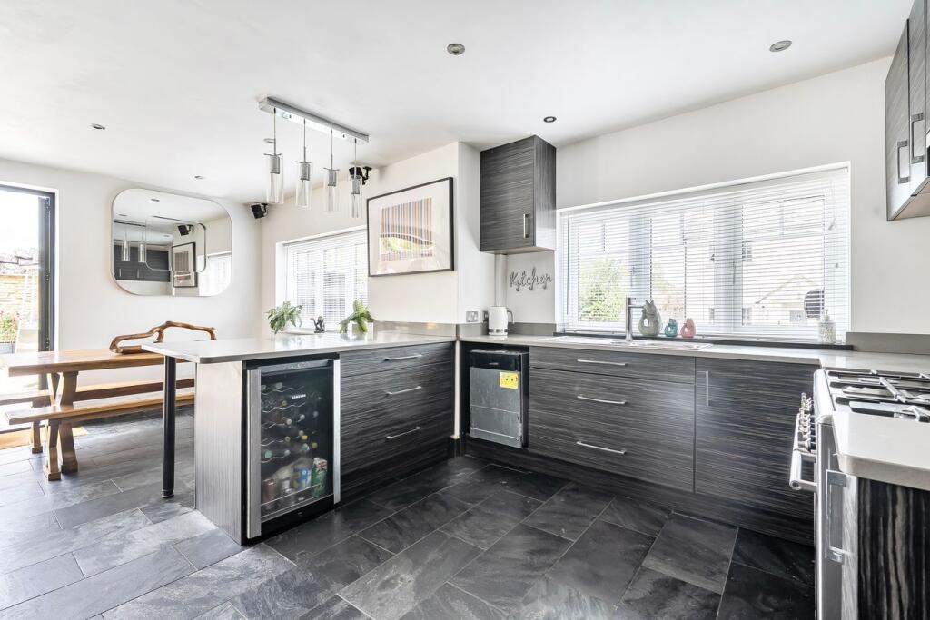 House in Guildford - View 4