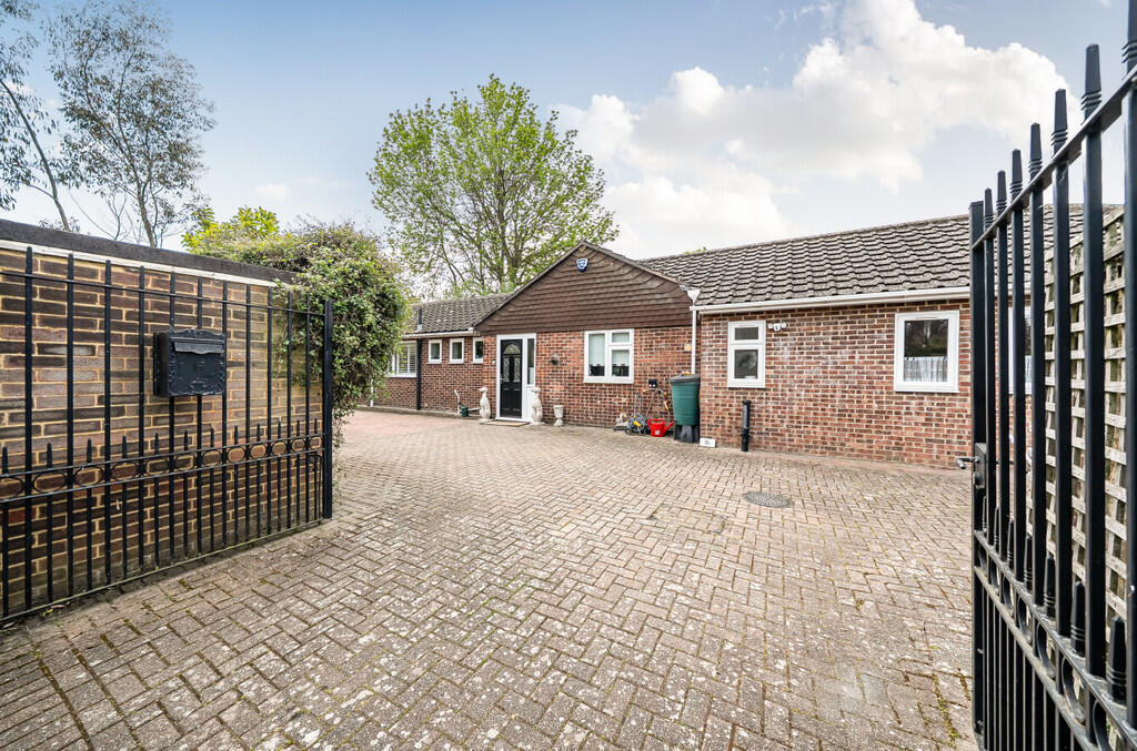 Main image of property: Highview Road, Sidcup, DA14 4EX