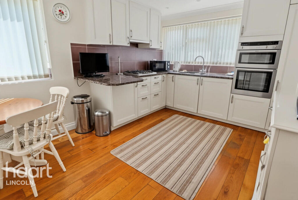 House in West Lindsey, Nettleham CP - View 5