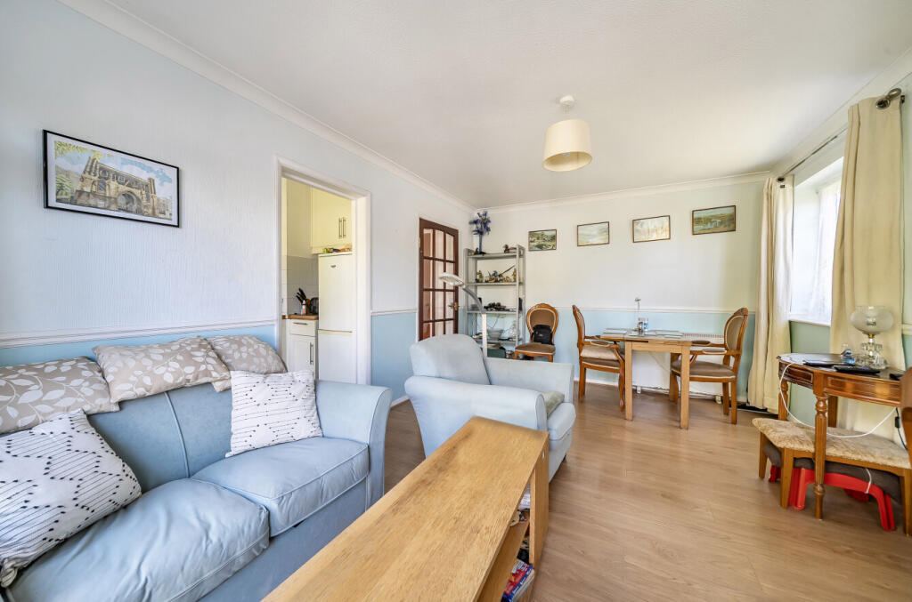 Juniper, Birch Hill, Bracknell photo 3
