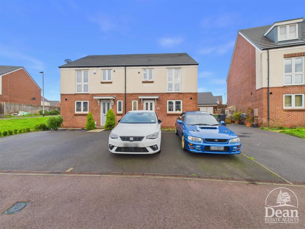 Main image of property: Par Four Lane, Lydney