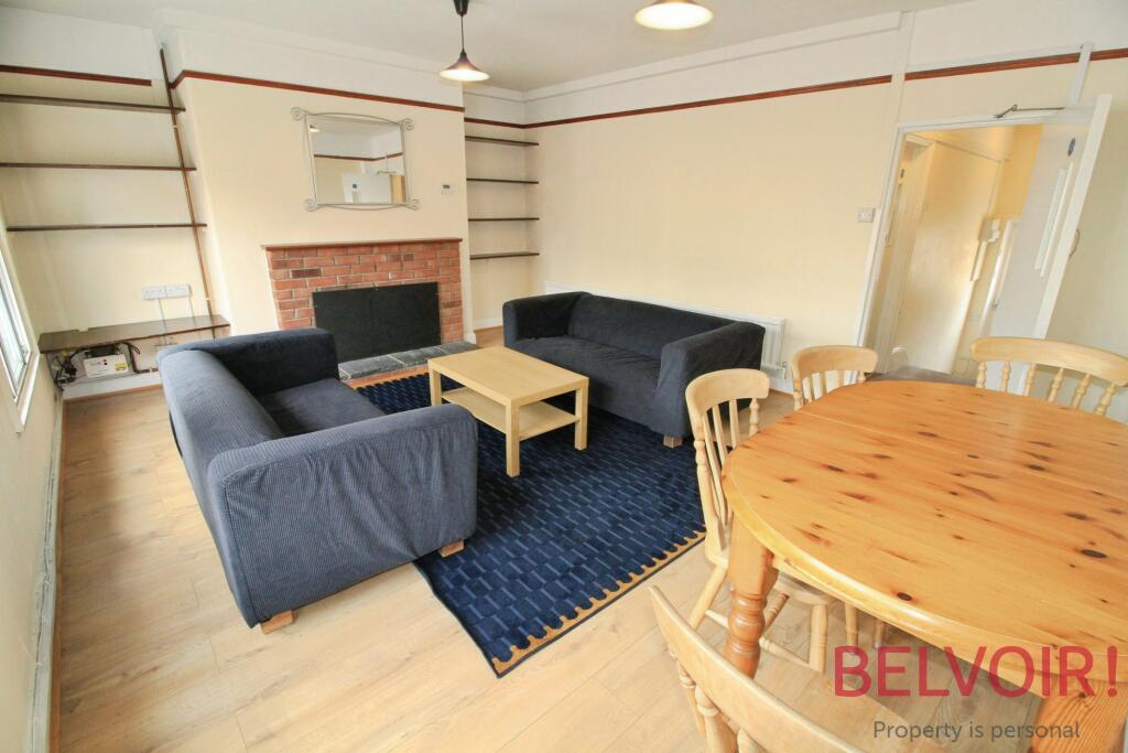 Apartment in Nottingham, Carrington - View 2