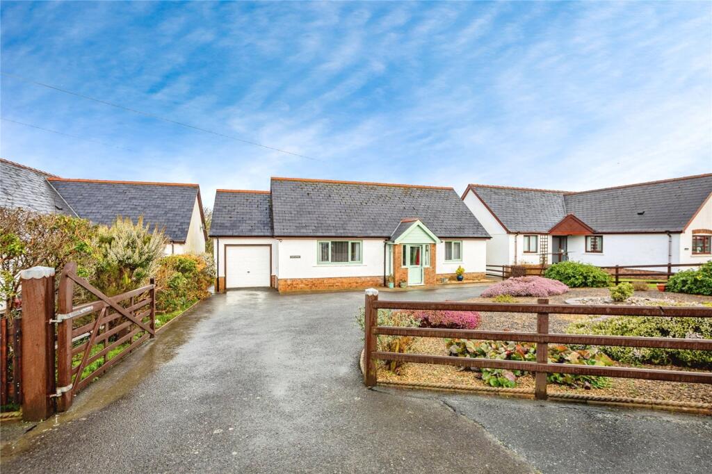 Main image of property: Lon Yr Ysgol, Blaenporth, Cardigan, Ceredigion, SA43
