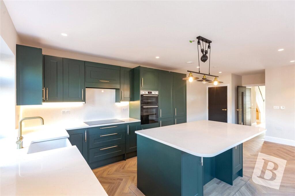 House in London, Cranham - More