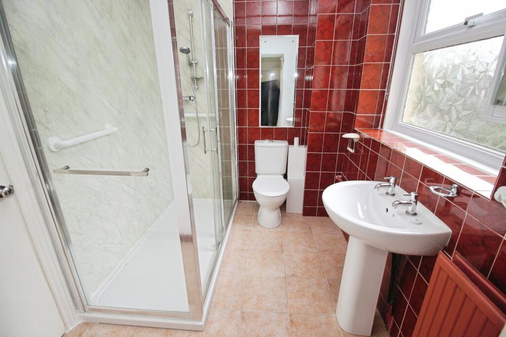 Apartment in Clevedon, Walton Park - More