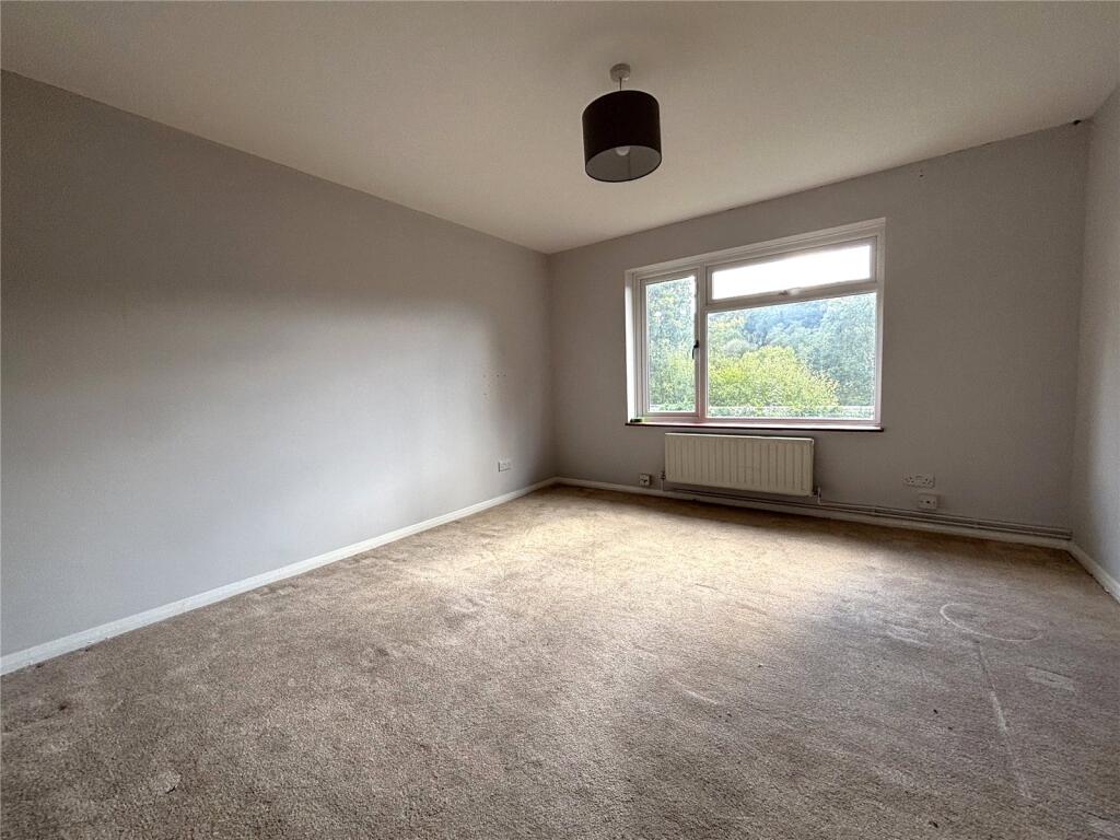 Apartment in Guildford - View 5