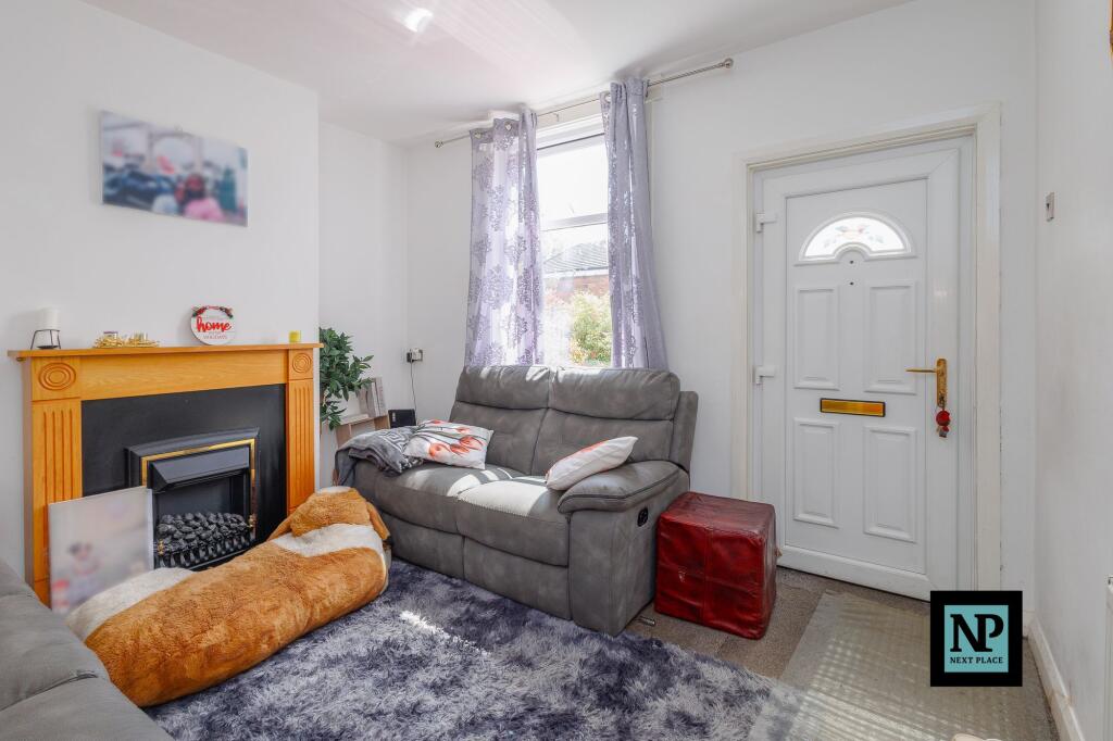 Rosy Cross, Tamworth, B79 photo 5