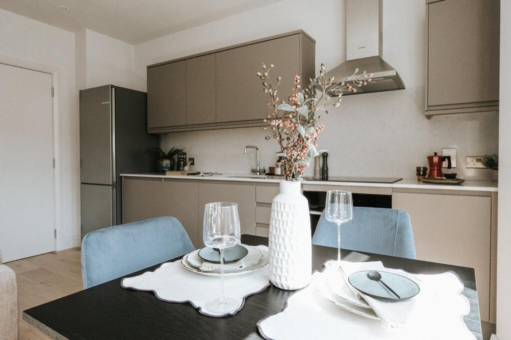 Main image of property: Clapham High Street,
Clapham North, SW4