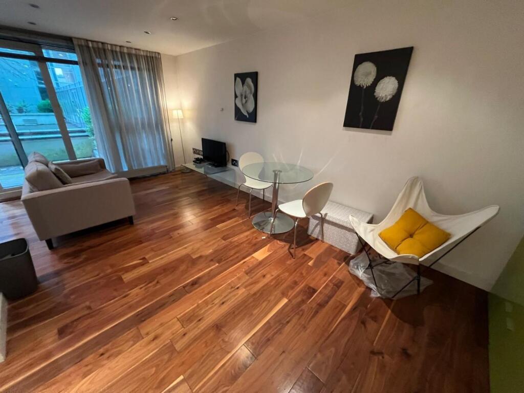 Studio flat for rent