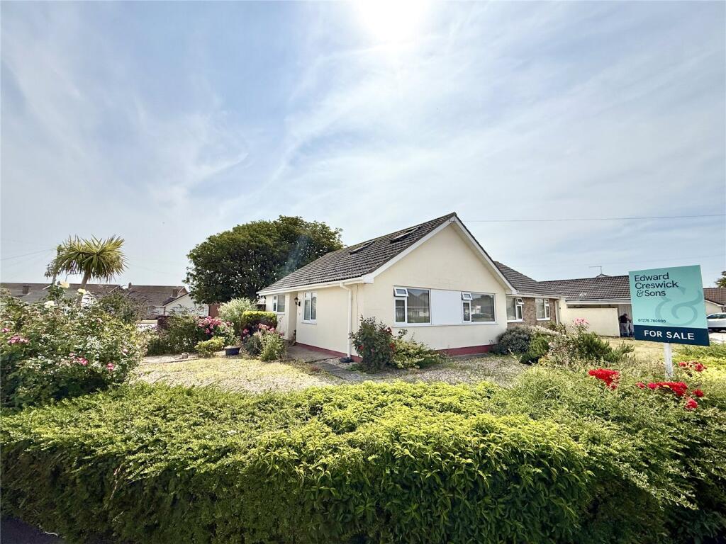3-bed house on St Marks Road, Burnham-On-Sea, Somerset, TA8, £295,000