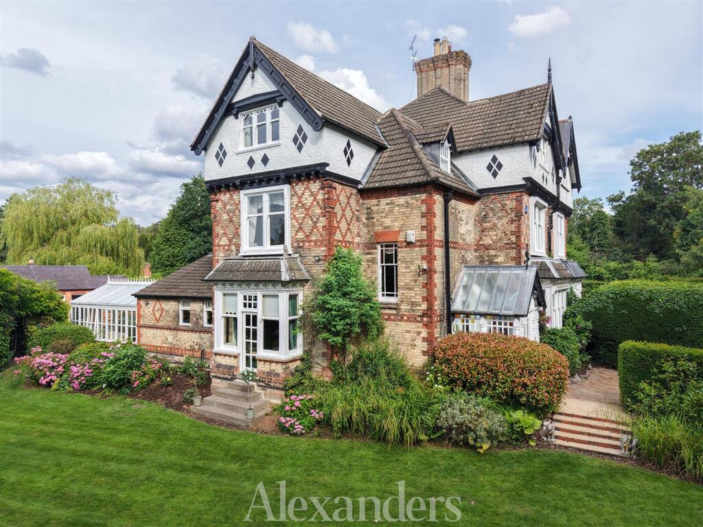 Main image of property: Station Road, Kirby Muxloe
