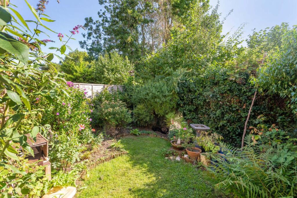 North Town Road, Maidenhead, SL6 - More