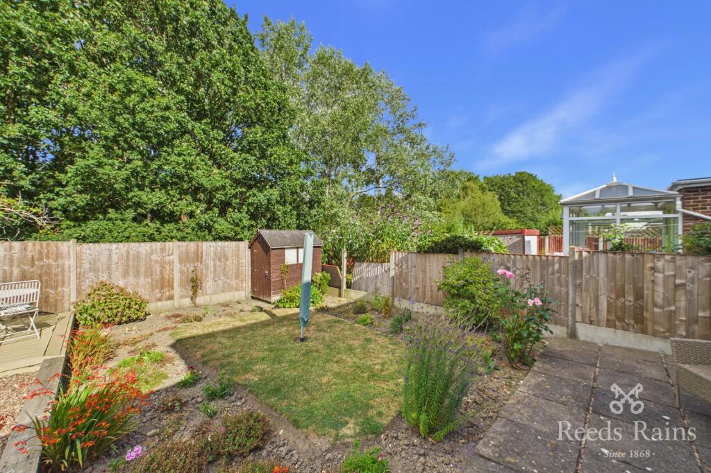 House in Wakefield - More